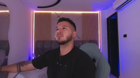 MIKEE online show from 04/22/26, 03:20