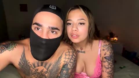 Snapshot of mr_mrs_svge chatting on 03/16/26, 05:44 mr_mrs_svge online show from 03/16/26, 05:44