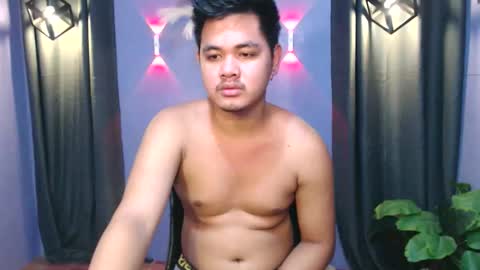 Snapshot of mr_olivercummerx chatting on 10/10/25, 02:21 mr_olivercummerx online show from 10/10/25, 02:21