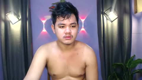 Snapshot of mr_olivercummerx chatting on 10/13/25, 01:27 mr_olivercummerx online show from 10/13/25, 01:27