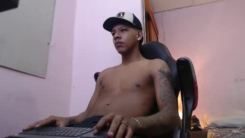 mr_stiven_ online show from 01/12/25, 12:28