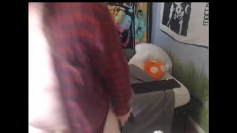 mr_strawberry online show from 10/25/25, 05:51