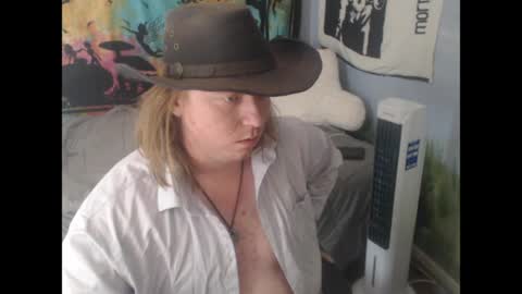 Snapshot of mr_strawberry chatting on 04/04/26, 04:26 mr_strawberry online show from 04/04/26, 04:26