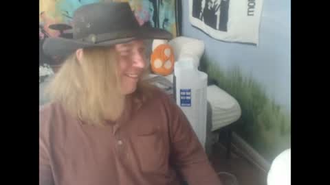 Snapshot of mr_strawberry chatting on 04/16/26, 05:25 mr_strawberry online show from 04/16/26, 05:25