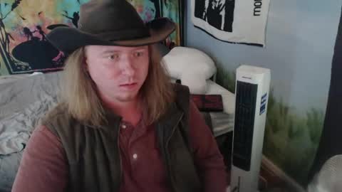 Snapshot of mr_strawberry chatting on 05/27/26, 10:18 mr_strawberry online show from 05/27/26, 10:18