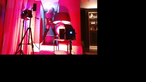 mr and mrs vanilla online show from 12/26/24, 10:52