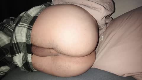 Snapshot of mrandmssin chatting on 10/05/25, 04:38 mrandmssin online show from 10/05/25, 04:38