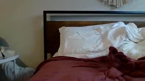 mravocadoman22 online show from 02/04/26, 06:47