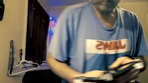 Snapshot of mrbiggintx chatting on 04/13/26, 08:31 mrbiggintx online show from 04/13/26, 08:31