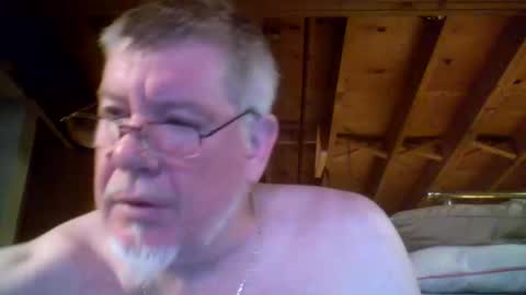 Snapshot of mrblade666 chatting on 05/19/26, 10:21 mrblade666 online show from 05/19/26, 10:21