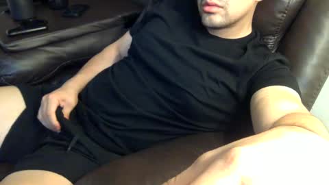 Snapshot of mrbree chatting on 06/23/26, 03:21 Mr Bree online show from 06/23/26, 03:21