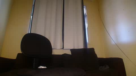 Snapshot of mrbrown_strong chatting on 06/22/26, 03:31 mr brown online show from 06/22/26, 03:31