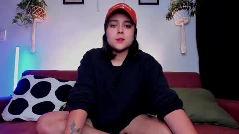 Laura online show from 10/24/25, 06:54