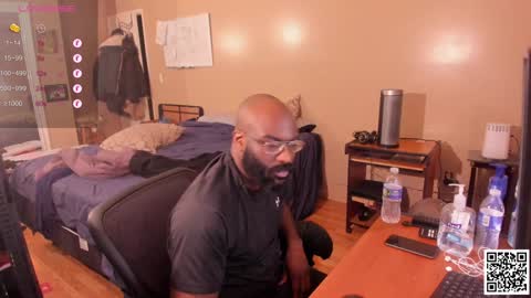 Snapshot of mrchuckdailyxxx chatting on 12/07/24, 11:34 Chuck Daily online show from 12/07/24, 11:34