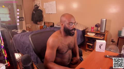 Snapshot of mrchuckdailyxxx chatting on 12/10/24, 07:22 Chuck Daily online show from 12/10/24, 07:22