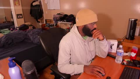 Snapshot of mrchuckdailyxxx chatting on 12/23/24, 02:02 Chuck Daily online show from 12/23/24, 02:02