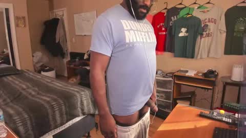 Snapshot of mrchuckdailyxxx chatting on 10/19/25, 02:07 Chuck Daily online show from 10/19/25, 02:07