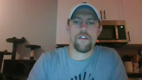 Snapshot of mrcumfixit chatting on 09/26/25, 12:36 mrcumfixit online show from 09/26/25, 12:36