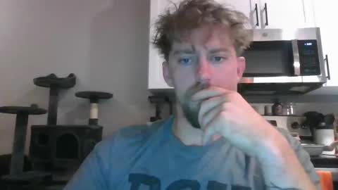Snapshot of mrcumfixit chatting on 10/14/25, 10:32 mrcumfixit online show from 10/14/25, 10:32
