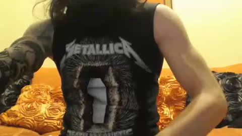 Snapshot of mrdeco8o chatting on 02/01/25, 01:02 I am online show from 02/01/25, 01:02