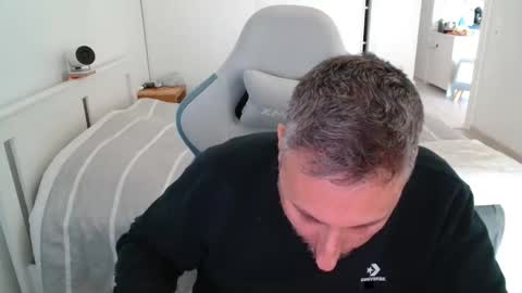 mrdr000 online show from 04/24/26, 10:39