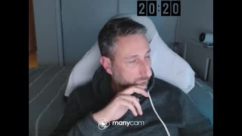 Snapshot of mrdr0o0o chatting on 11/17/25, 07:19 mrdr0o0o online show from 11/17/25, 07:19