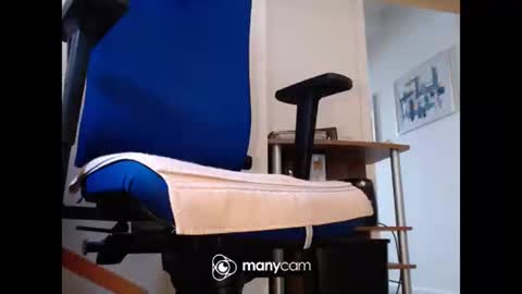 Snapshot of mrduplo1975 chatting on 02/04/26, 01:28 MrJohnsen1975 online show from 02/04/26, 01:28