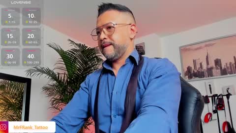 Snapshot of mrfrank_tattoo chatting on 12/15/24, 02:48 MrFrank. online show from 12/15/24, 02:48