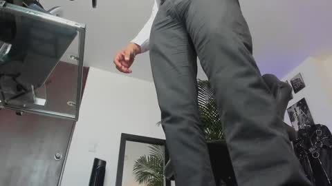 Snapshot of mrfrank_tattoo chatting on 01/17/25, 03:32 MrFrank. online show from 01/17/25, 03:32