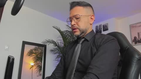 Snapshot of mrfrank_tattoo chatting on 01/20/25, 12:28 MrFrank. online show from 01/20/25, 12:28