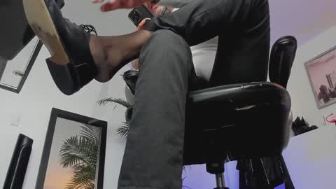 Snapshot of mrfrank_tattoo chatting on 01/28/25, 03:46 MrFrank. online show from 01/28/25, 03:46