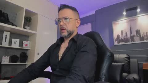 Snapshot of mrfrank_tattoo chatting on 09/10/25, 12:16 MrFrank. online show from 09/10/25, 12:16