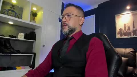 Snapshot of mrfrank_tattoo chatting on 06/18/26, 11:03 MrFrank. online show from 06/18/26, 11:03