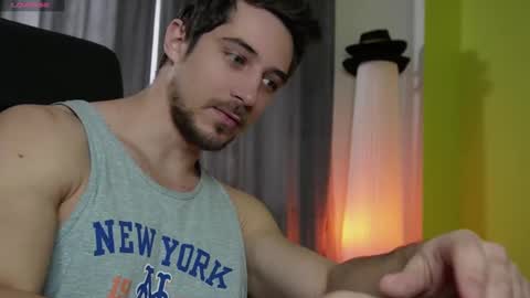 Snapshot of mrgreeneyes01 chatting on 01/26/25, 08:57 juan luis online show from 01/26/25, 08:57