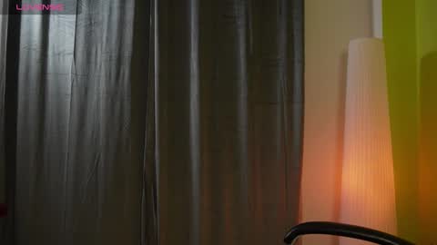 Snapshot of mrgreeneyes01 chatting on 01/29/25, 05:13 juan luis online show from 01/29/25, 05:13