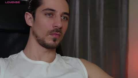 Snapshot of mrgreeneyes01 chatting on 02/02/25, 07:25 juan luis online show from 02/02/25, 07:25