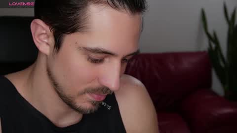 Snapshot of mrgreeneyes01 chatting on 02/03/25, 07:21 juan luis online show from 02/03/25, 07:21