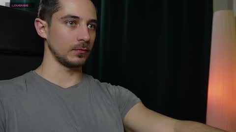 Snapshot of mrgreeneyes01 chatting on 02/09/25, 01:03 juan luis online show from 02/09/25, 01:03