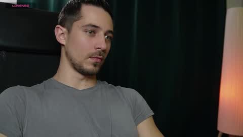 Snapshot of mrgreeneyes01 chatting on 02/09/25, 04:07 juan luis online show from 02/09/25, 04:07