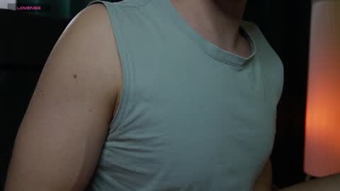 Snapshot of mrgreeneyes01 chatting on 02/10/25, 04:58 juan luis online show from 02/10/25, 04:58