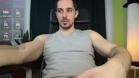 Snapshot of mrgreeneyes01 chatting on 02/27/25, 12:23 juan luis online show from 02/27/25, 12:23