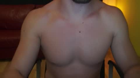 Snapshot of mrgreeneyes01 chatting on 09/13/25, 06:51 juan luis online show from 09/13/25, 06:51