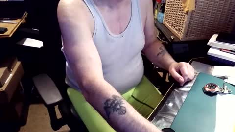 Tom online show from 05/02/26, 07:57