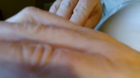 Snapshot of mrhardlove16 chatting on 11/30/25, 04:27 mrhardlove16 online show from 11/30/25, 04:27