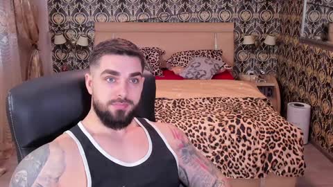 mrkarlhot99 online show from 01/12/25, 08:57