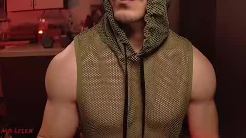 Snapshot of mrlelex chatting on 10/13/25, 04:18 Lelex first king of Laconia and your sex therapist but you can call me Chad Bob or Stuart online show from 10/13/25, 04:18