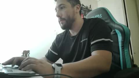 Snapshot of mrlilnice chatting on 01/18/26, 11:36 mrlilnice online show from 01/18/26, 11:36