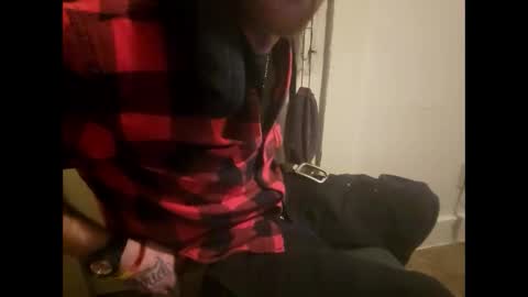 Snapshot of mrmagillacutty chatting on 01/18/25, 03:05 Jacob Matthew online show from 01/18/25, 03:05