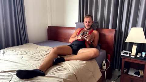 Max online show from 12/01/25, 08:08