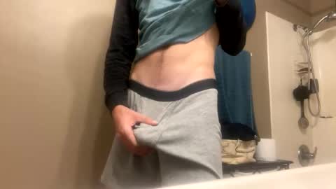 Snapshot of mrmeltyourheart chatting on 10/20/25, 03:18 James online show from 10/20/25, 03:18